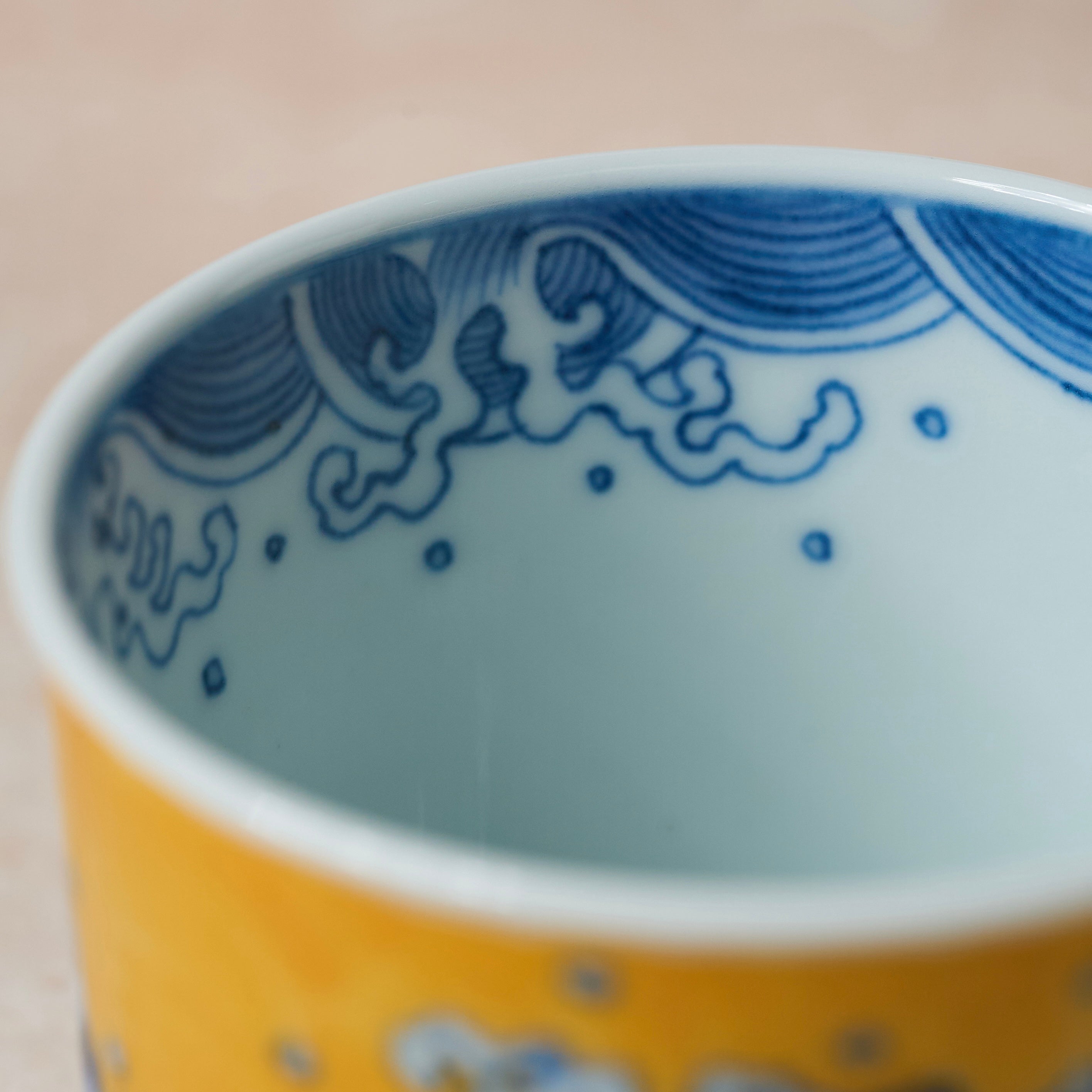 Yellow-Sky Ocean Pattern Hand-Painted Rongtian Tea Cup