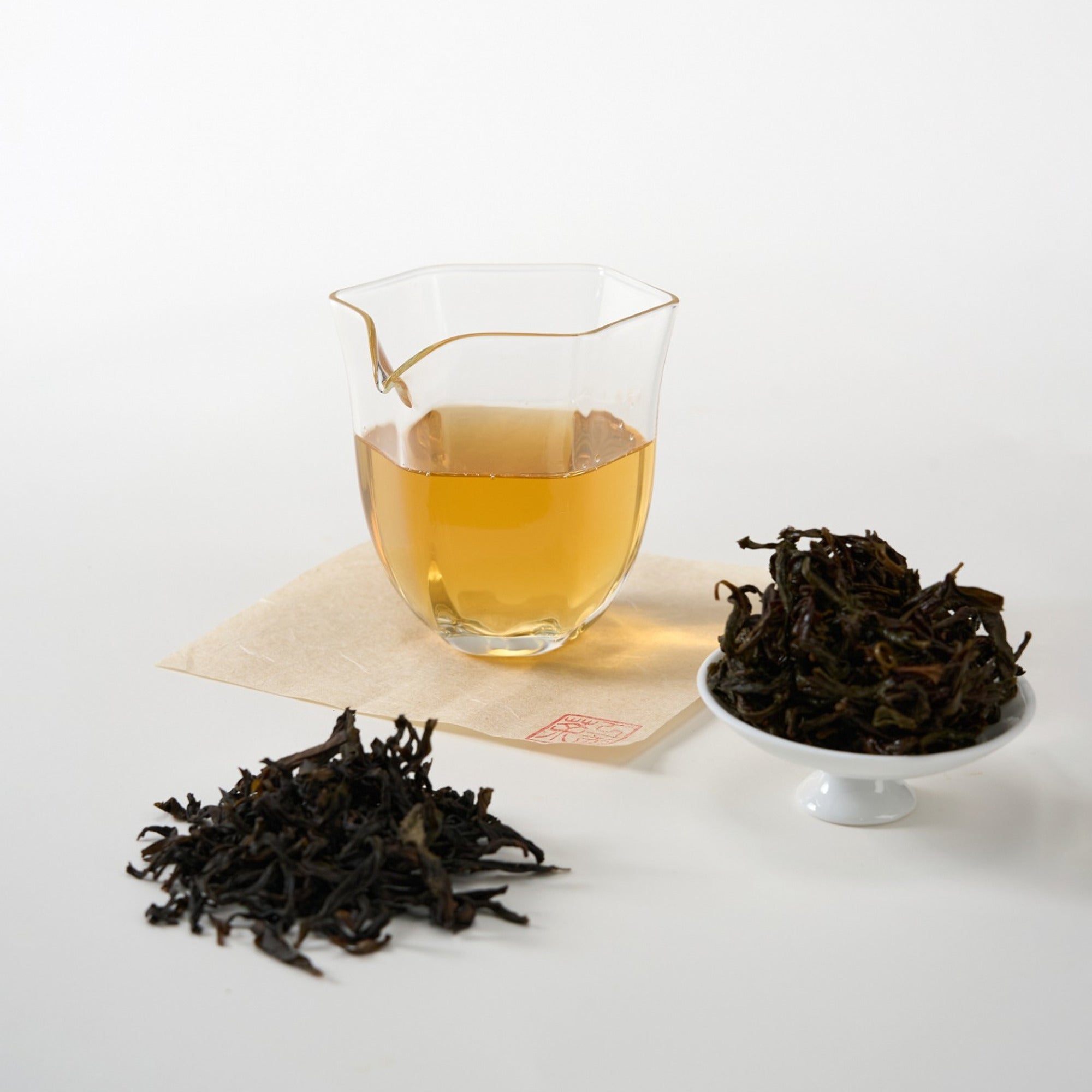 Brewed tea liquor of Duck Shit Dancong Oolong Tea