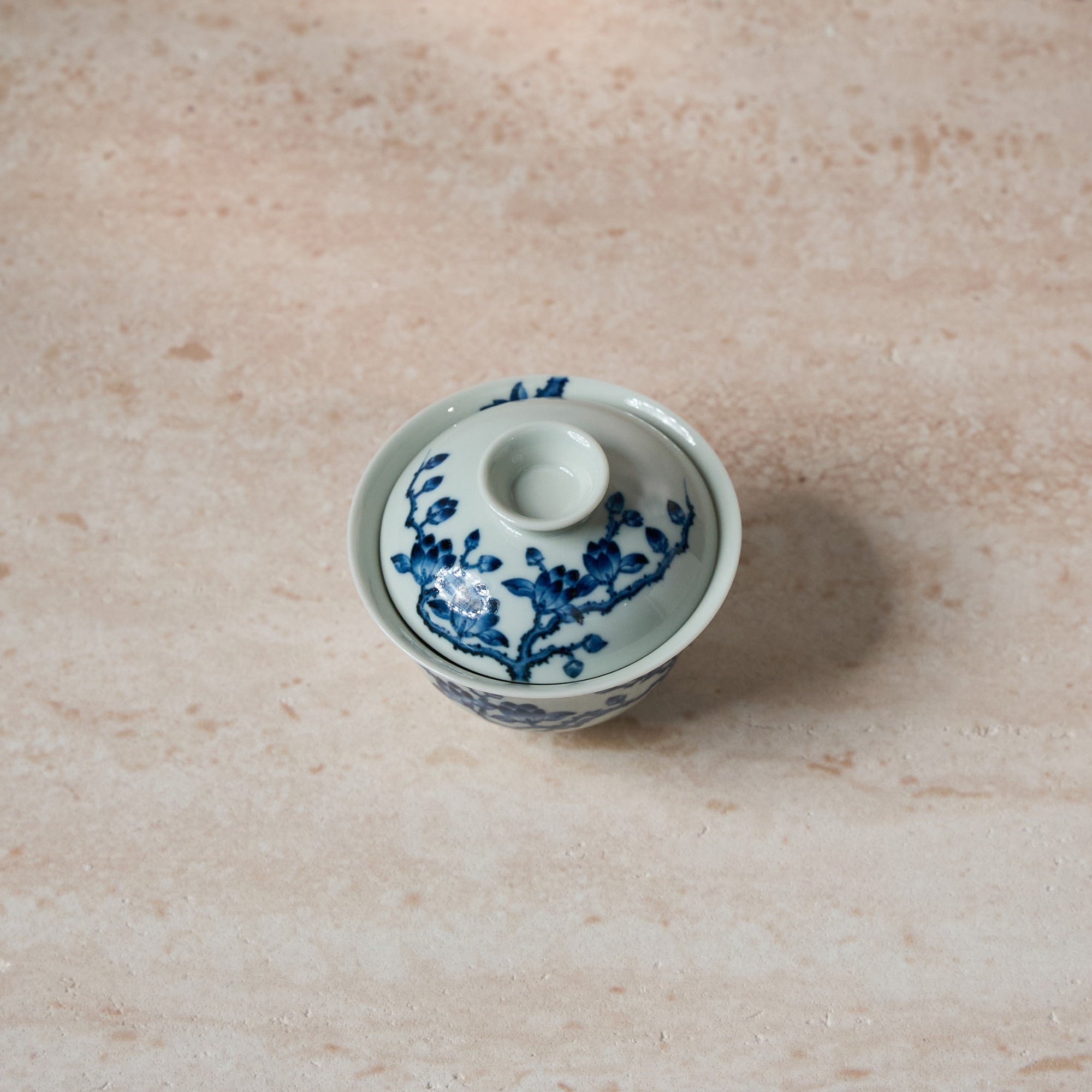 Top view of White Magnolia Blue-and-White Porcelain Gaiwan