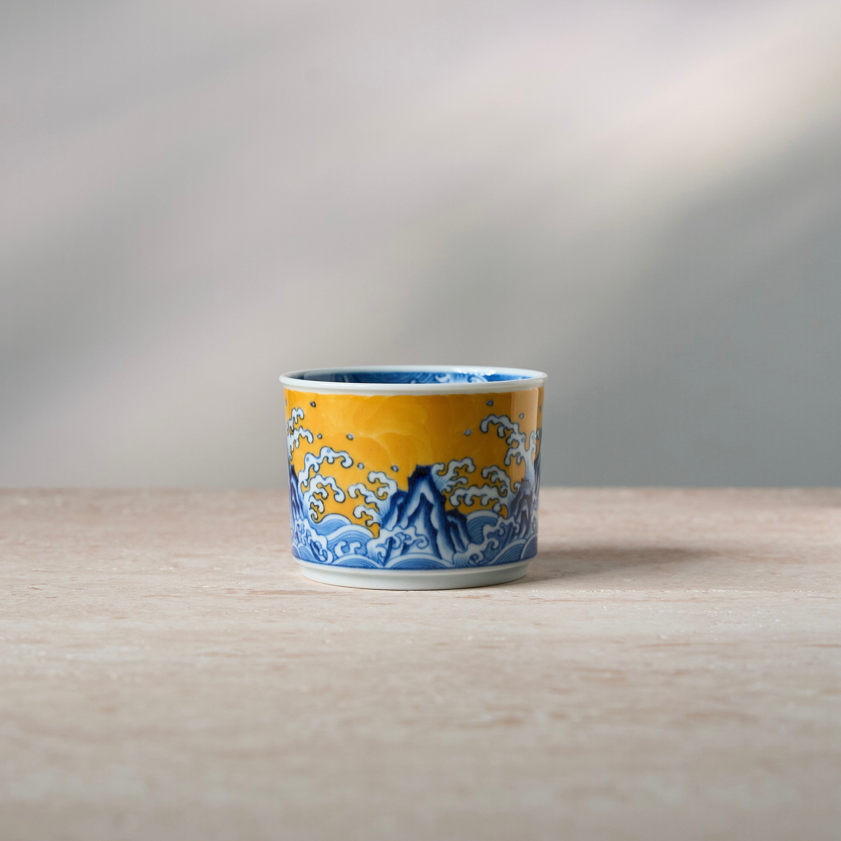Yellow-Sky Ocean Pattern Hand-Painted Rongtian Tea Cup